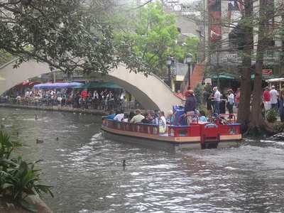 Rio San Antonio Cruises